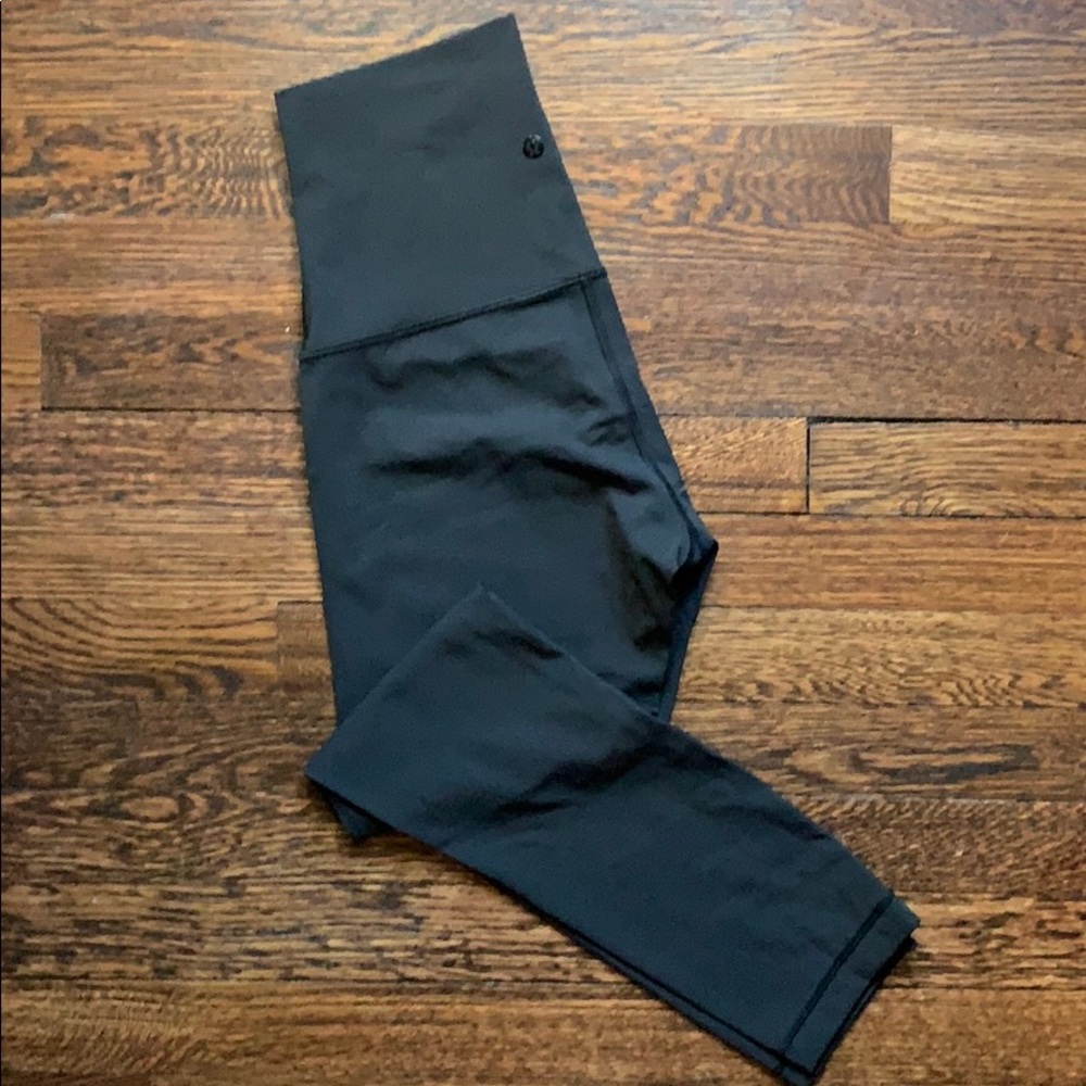 Lululemon super high rise cropped leggings